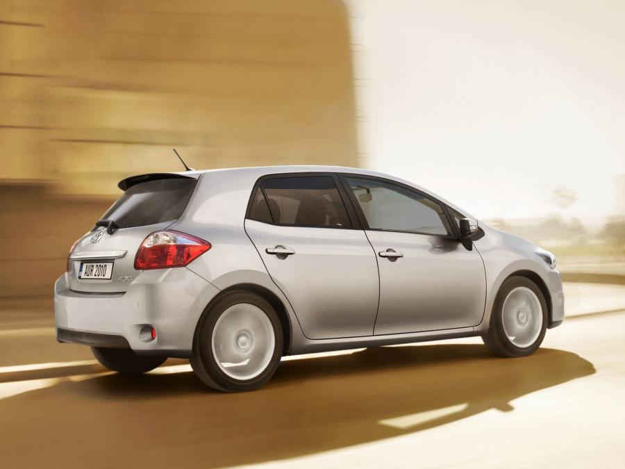  Toyota Auris 5-Door 2010 года  (фото 20 из 27)